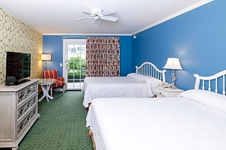 Queen Room with Two Queen Beds and Garden View