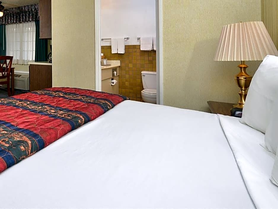 Americas Best Value Inn & Suites - Lancaster