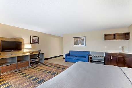 Efficiency King Suite - Non Smoking