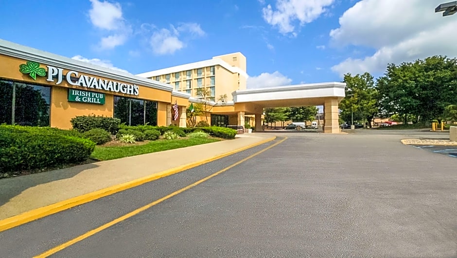 Magnuson Grand & Conference Center Somerset-Bridgewater