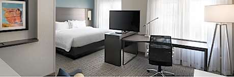 2 Bedroom Suite, Bedroom 1: 1 King, Bedroom 2: 1 Queen, Sofa bed