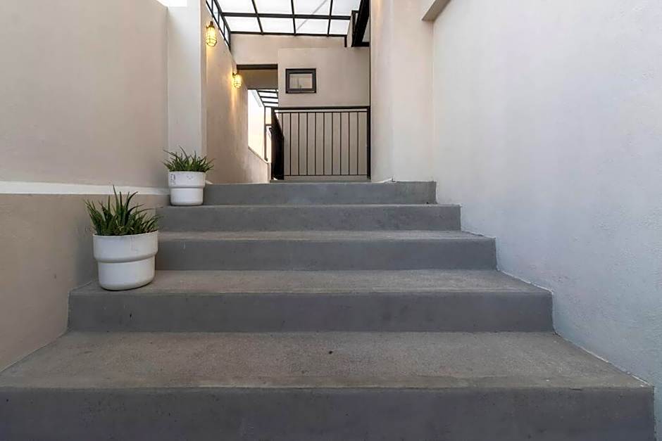 201 Nice Cozy AC Apt City Center Rooftop AC