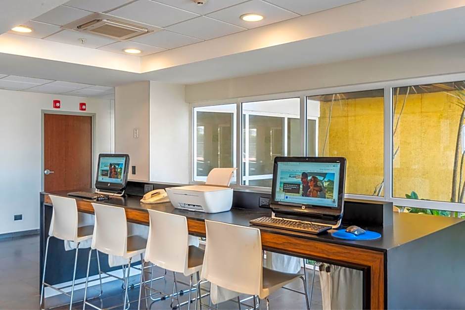 City Express by Marriott Paraiso