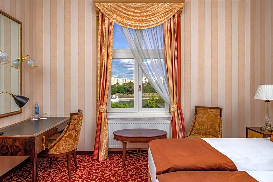 Ensana Grand Margaret Island