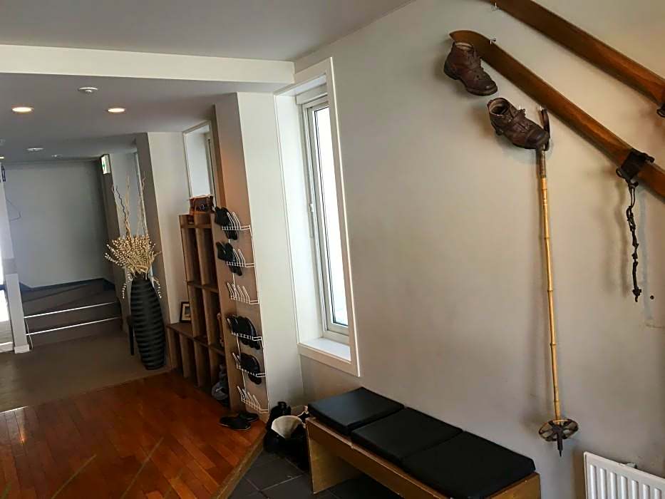 Fresh Powder Accommodation