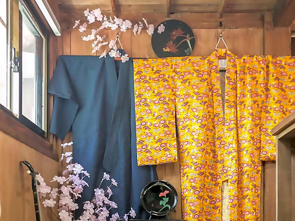 国際通りと牧志駅まで徒歩5分 庭付き素敵な古民家 わらゆんSO 松武の古民家Traditional house