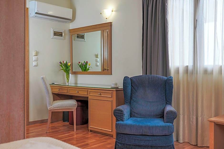 Parnon Hotel
