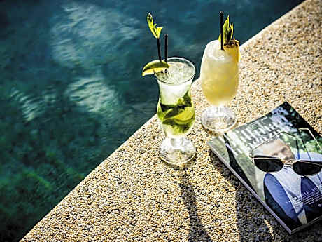 Pullman Two-Bedroom Penthouse with Kitchen and Spa Bath - Lounge Access