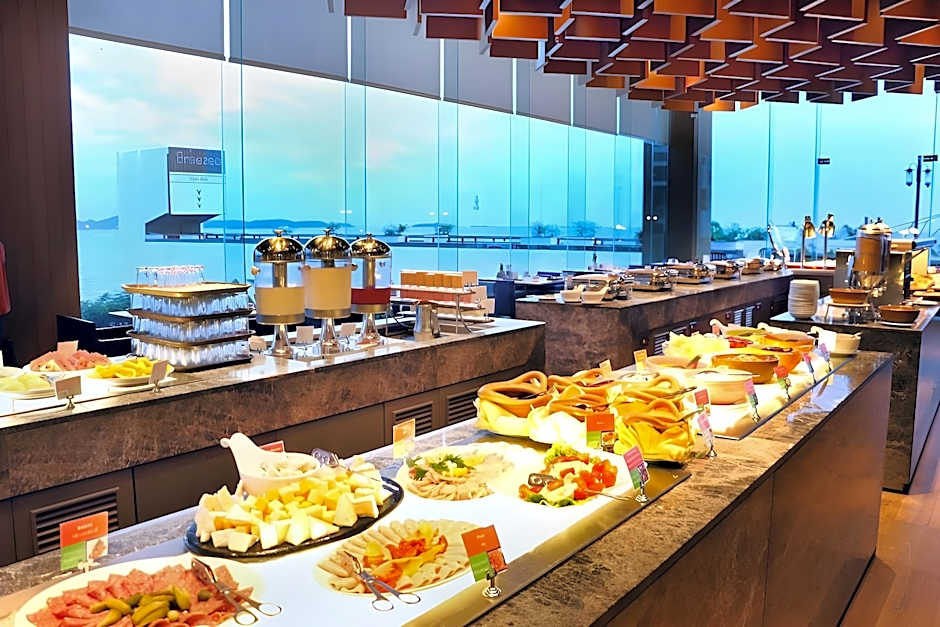 Royal Cliff Beach Hotel