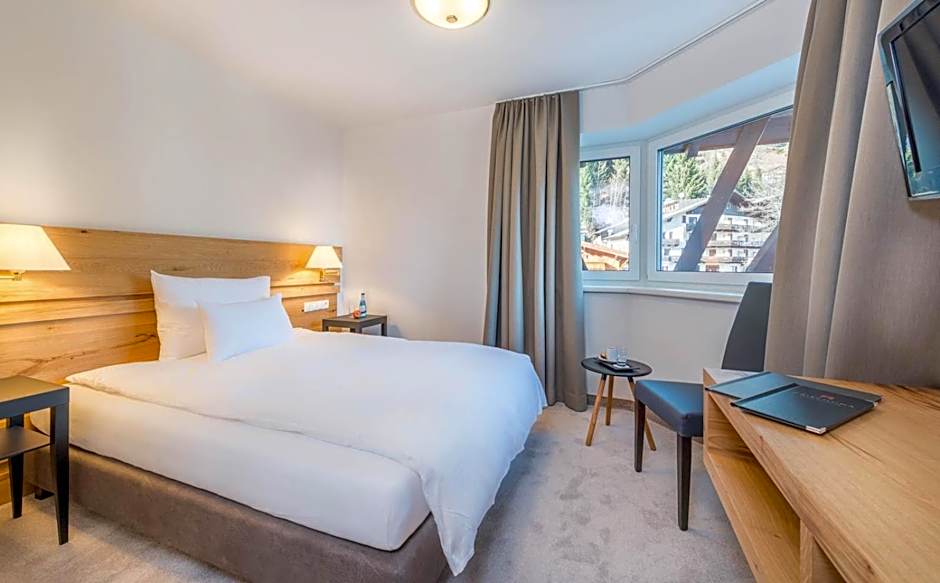 Heart Hotel Grischuna