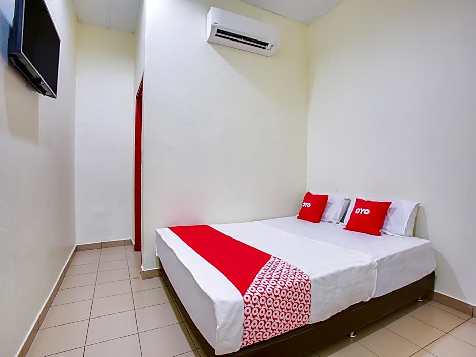 OYO 89656 Melati Hotel Nilai