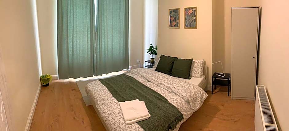 Large House Near Anfield & Liverpool Town