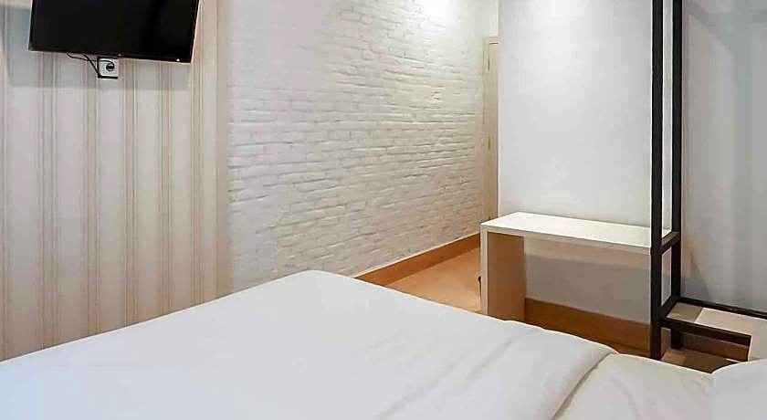 Prime Inn near Jalan Sekip Medan RedPartner