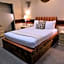 Lokahi Lodge