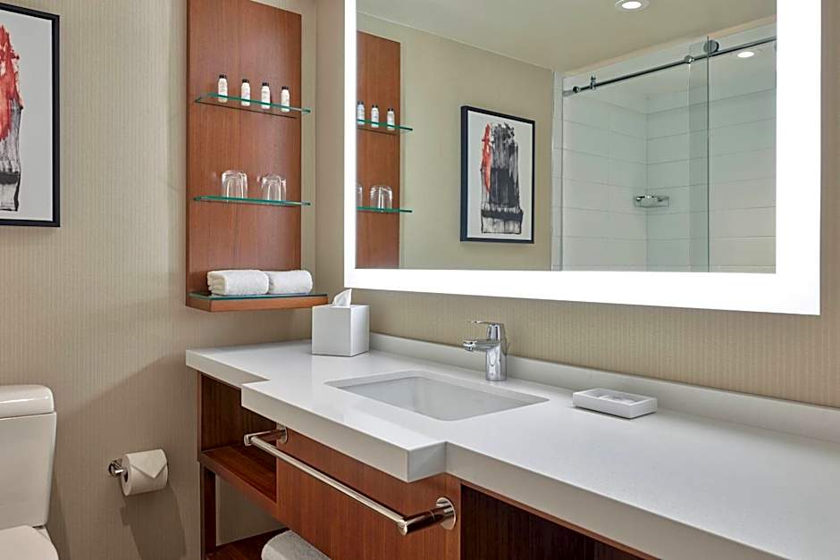 Delta Hotels by Marriott Denver Thornton