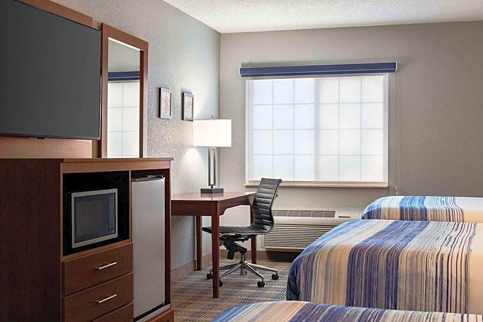 AmericInn by Wyndham Williamsburg