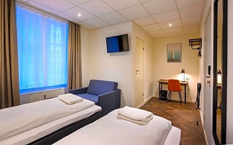 Triple Room with Private Bathroom