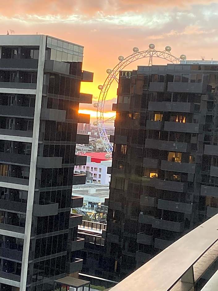 AKOM AT Docklands