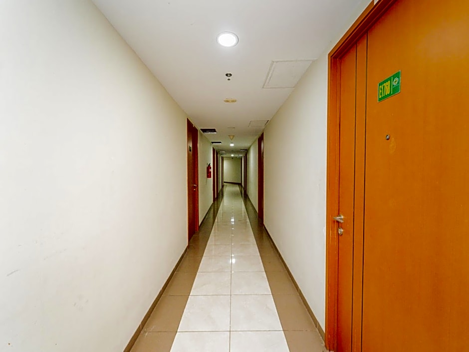 Apartemen Green Lake View Ciputat by Alfa Rooms