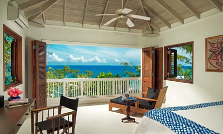 Three Bedroom Ocean Front Villa