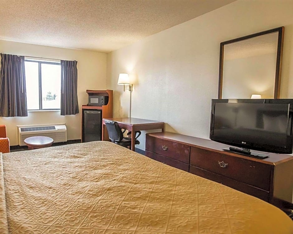 Quality Inn - Dundee