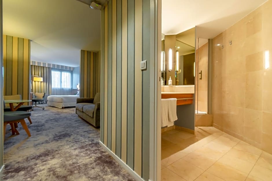 Holiday Inn Resort Nice Port St Laurent By IHG