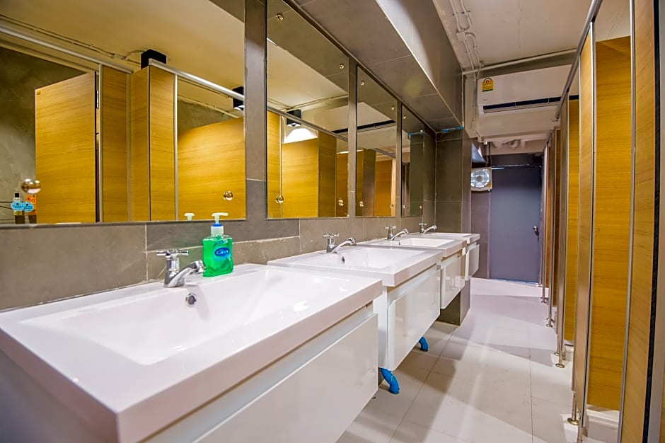 Glur Central Pratunam