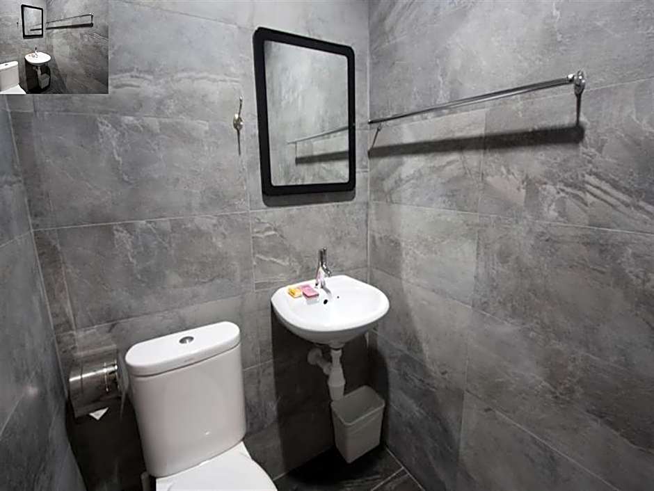 Shamrock Guest House ll