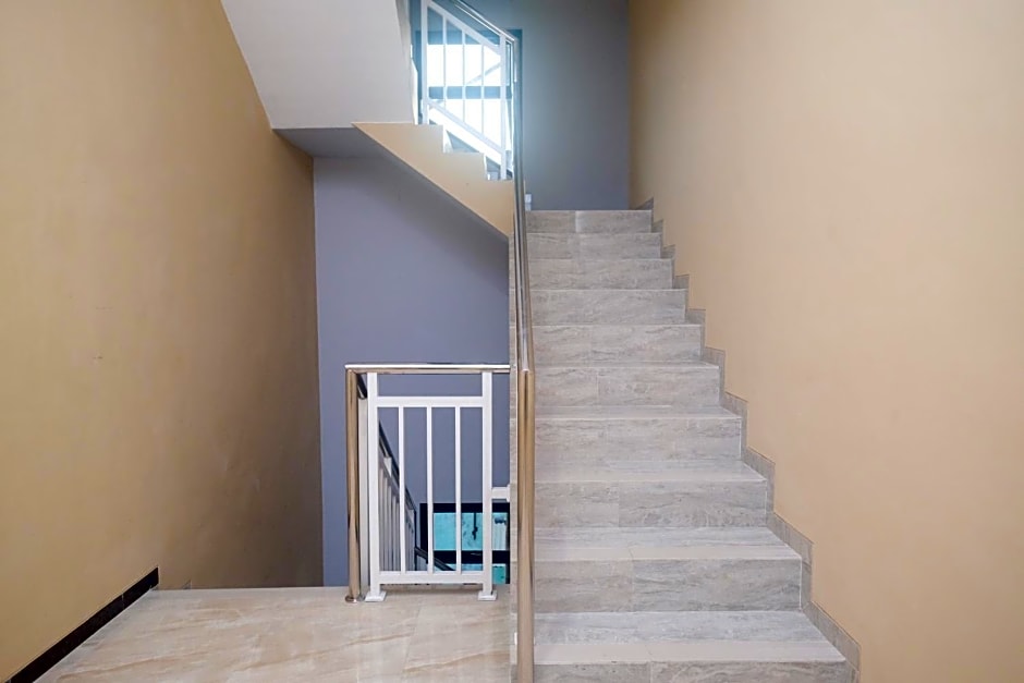 Sans Hotel City Park Medoho Semarang