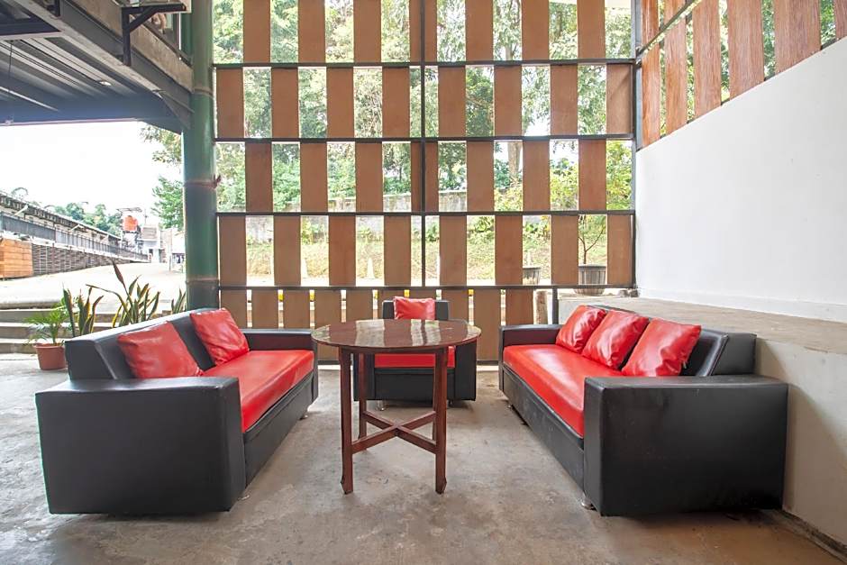 OYO 3283 Bwalk Hotel