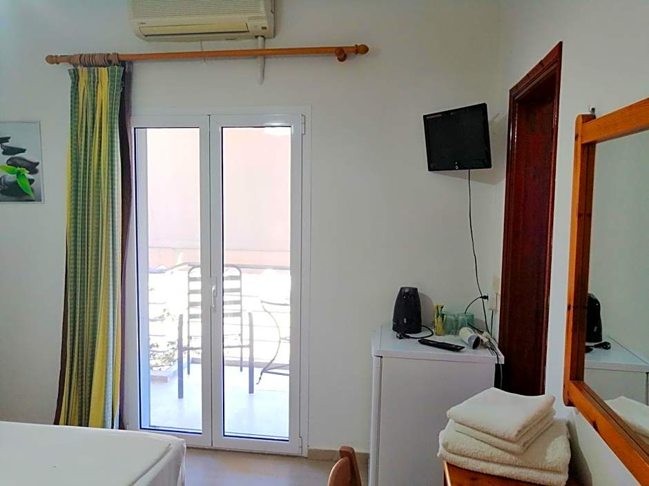 Jason Rooms & Studios