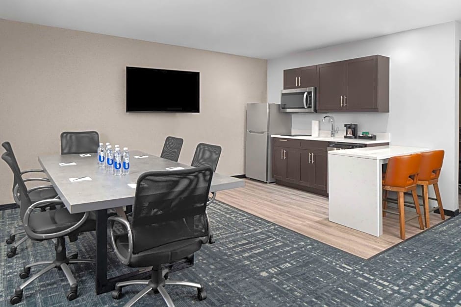 Homewood Suites by Hilton Charlotte Uptown First Ward