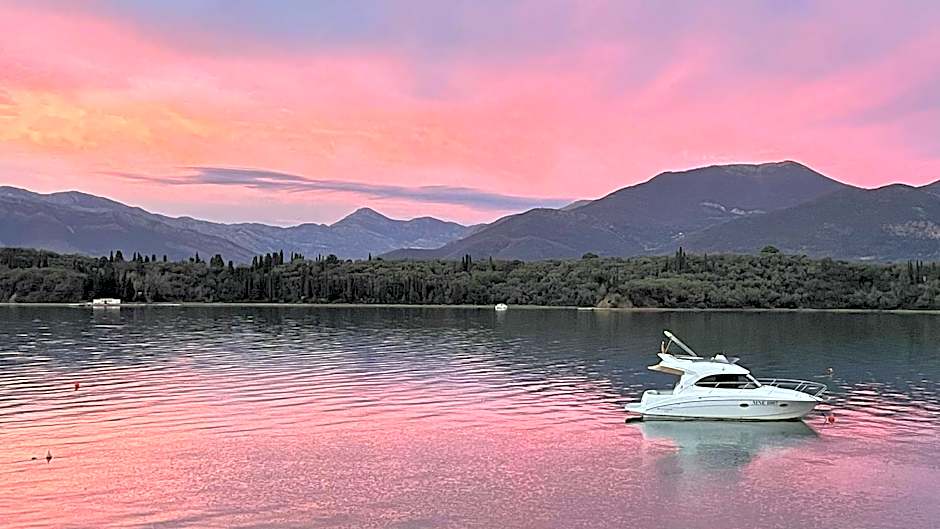 Apart-hotel Villa Lav