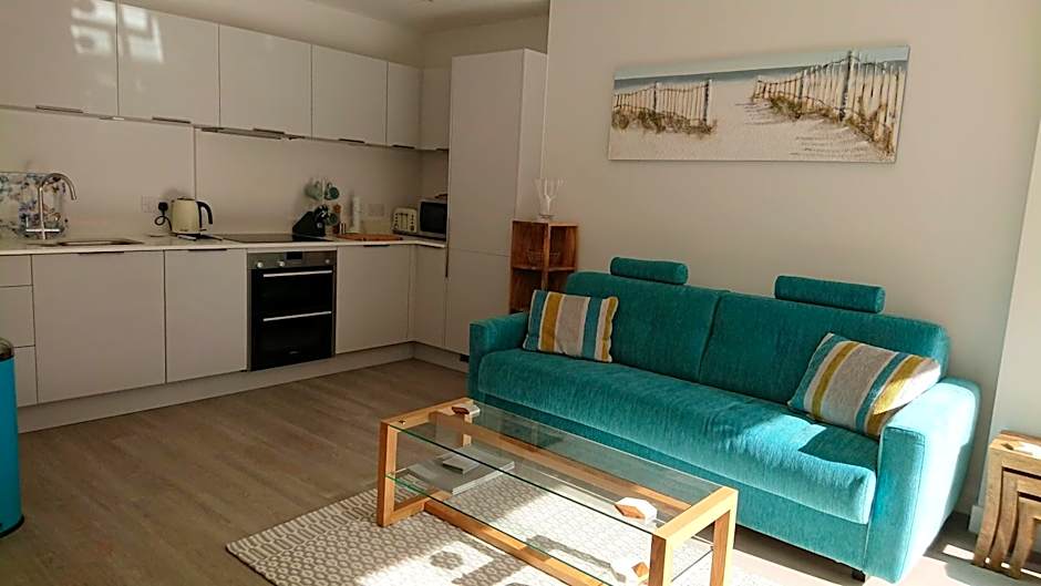 17 Woolacombe The Byron