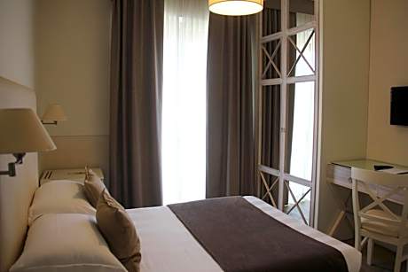 Queen Room with Balcony