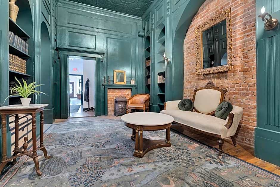 The Historic Grand Canyon Hotel