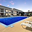Clarion Inn & Suites Russellville I-40