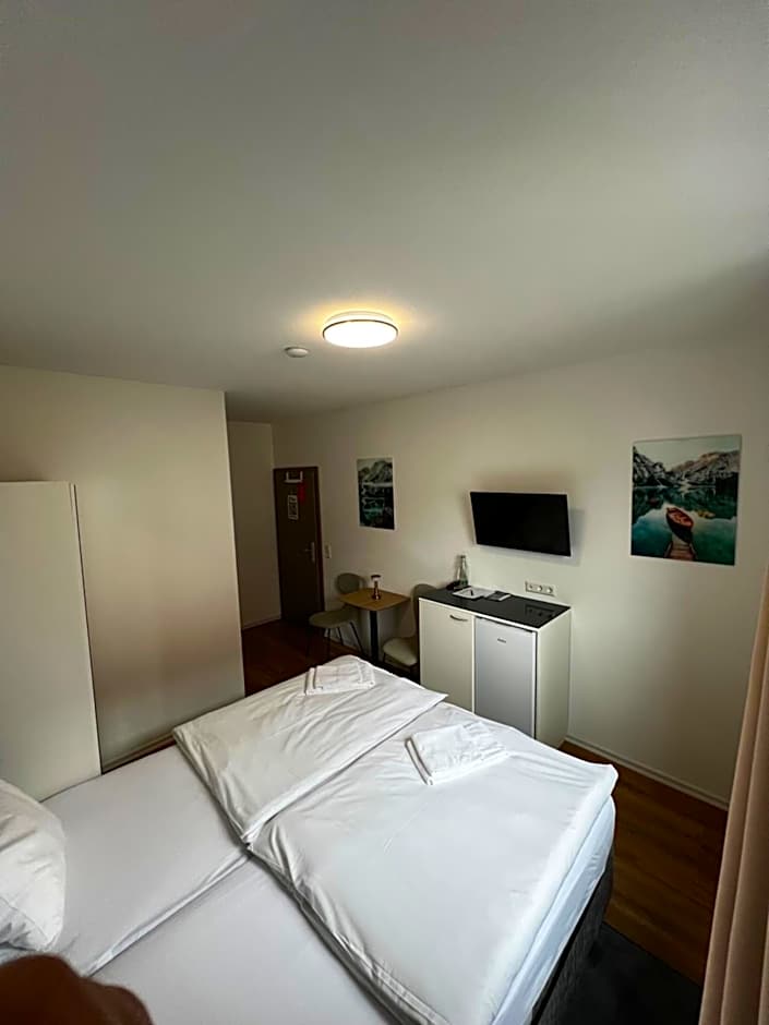 Sleep & Go Motel