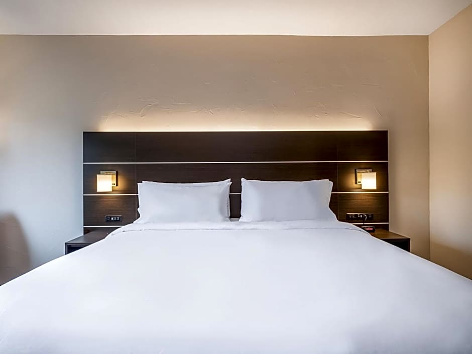 Holiday Inn Express Hotel & Suites Beaumont Northwest By IHG