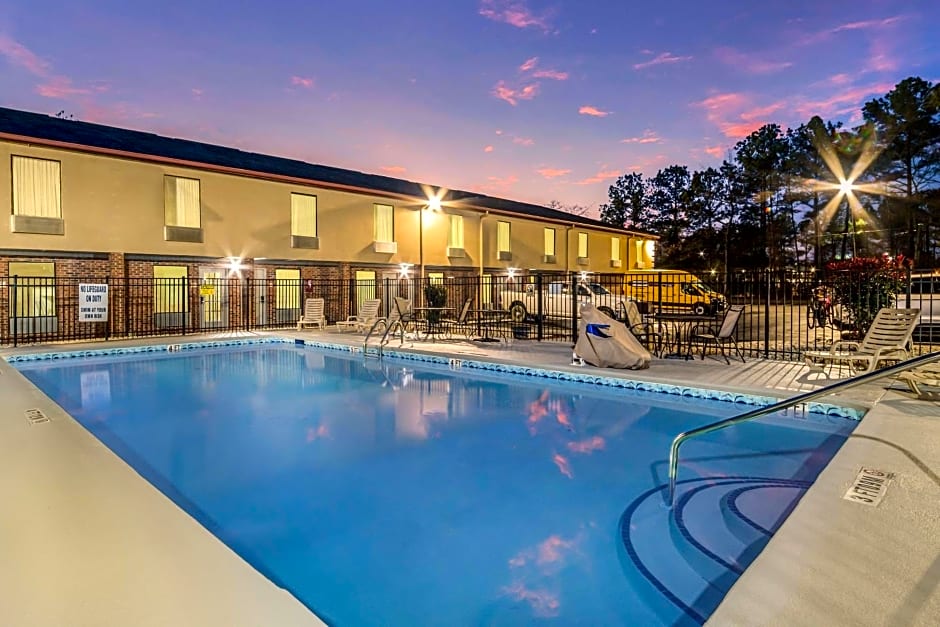 Quality Inn West Columbia