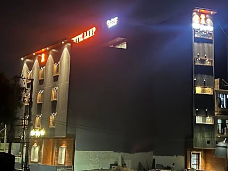 HOTEL LAMP INN