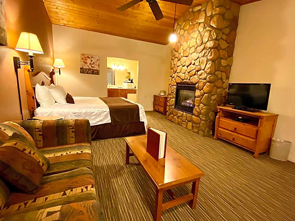Photo 1 of 2 of Deluxe 1 King Bed