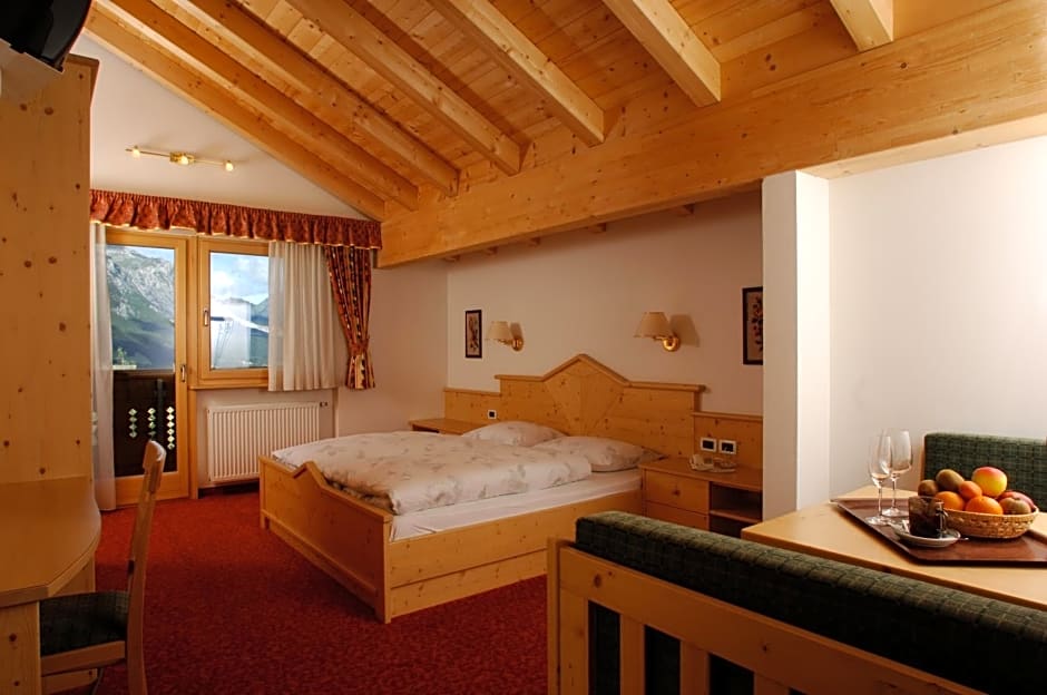 Hotel Falzares