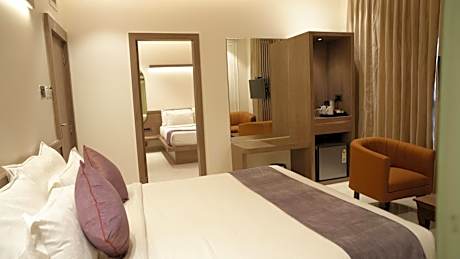 Family Room - Complimentary shuttle pickup and drop to Sai Baba Temple