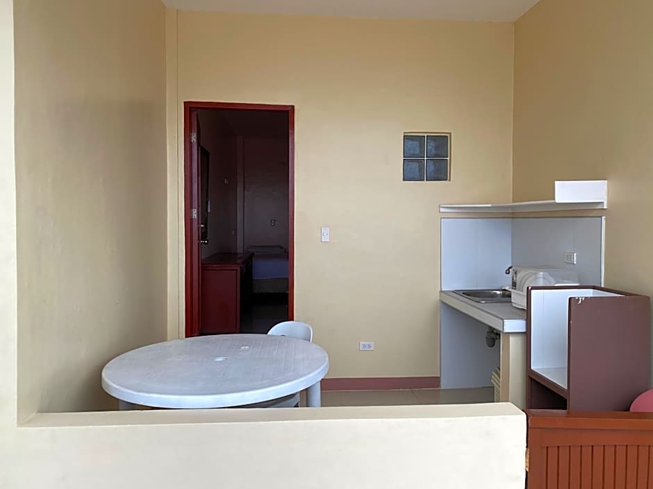 Kellocks' Seaview Apartelle