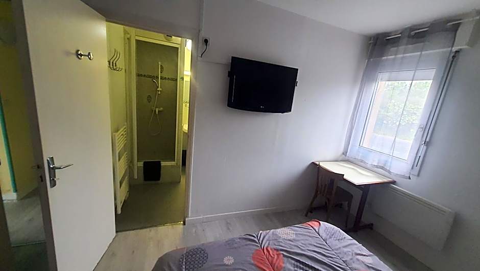Foto 1 di 19 di Triple Room