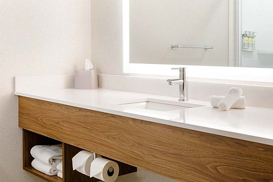 Holiday Inn Express Grande Prairie By IHG