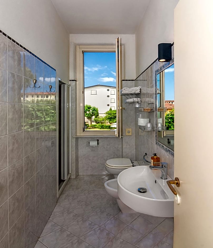 Hotel Apuana