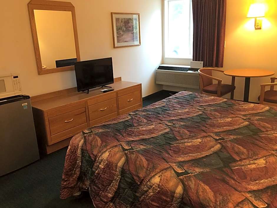 Economy Inn & Suites