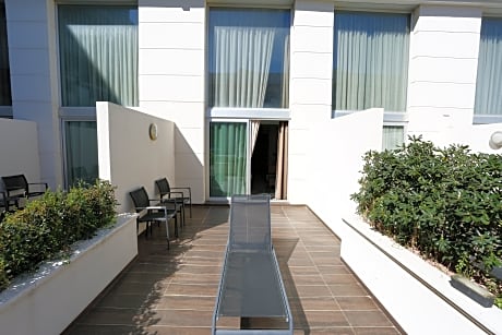 DUPLEX ROOM SEA VIEW 3 ADULTS + 2 CHILDREN